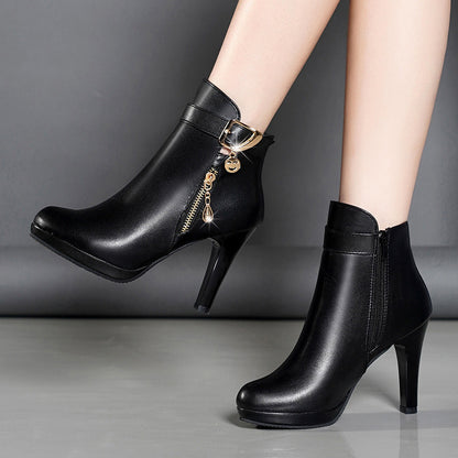 Midnight Gloss – Heeled Boots